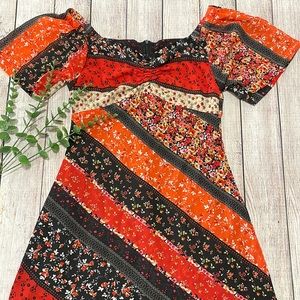 🌸 Clearance! 🌸 Short Sleeve Multi Colored Floral Mini Dress Size S